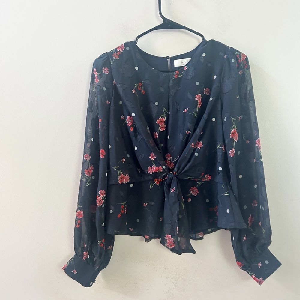 ASTR tie front floral blouse XS
